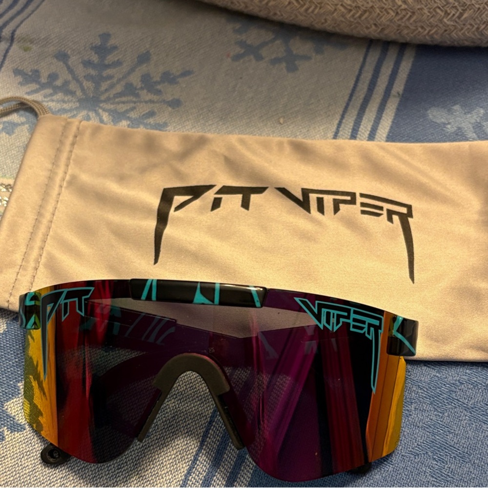 Pit Vipers Polarized Sunglasses - Picture 3 of 3